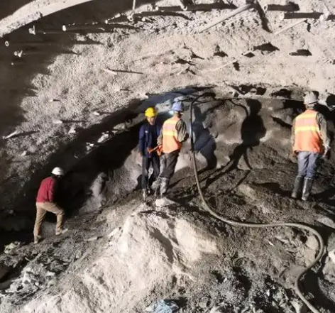 福山拱顶带模注浆料的施工流程及注意事项